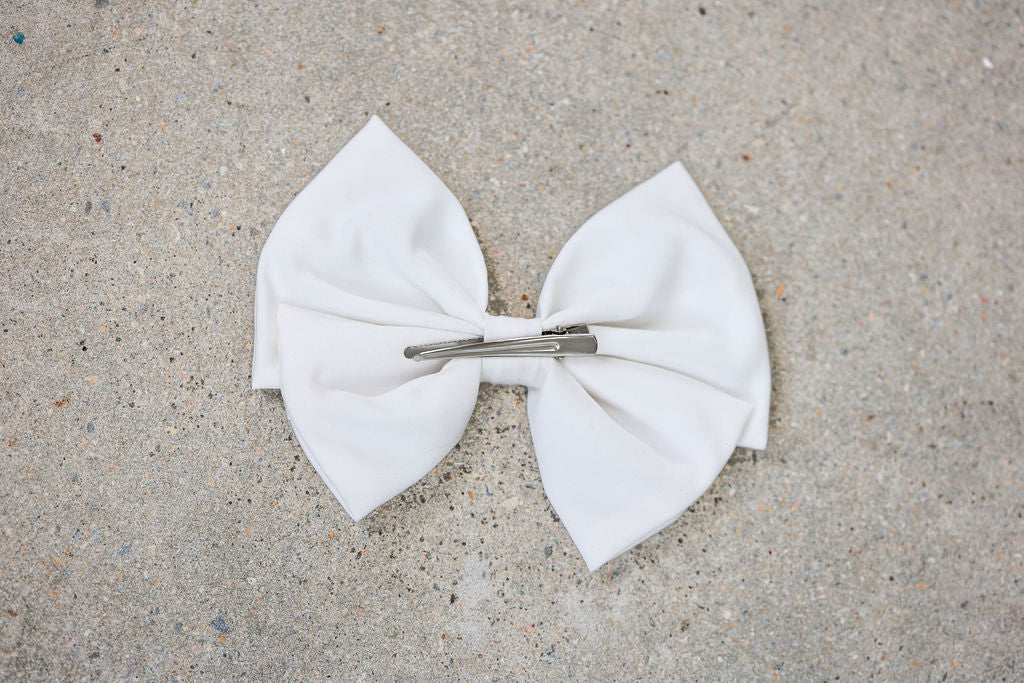 Alessia Bow Bianco