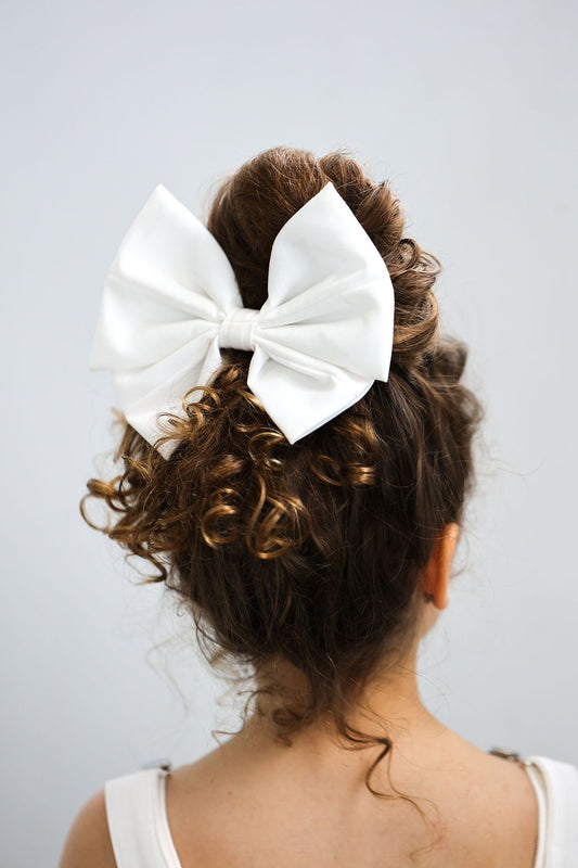 Alessia Bow Bianco