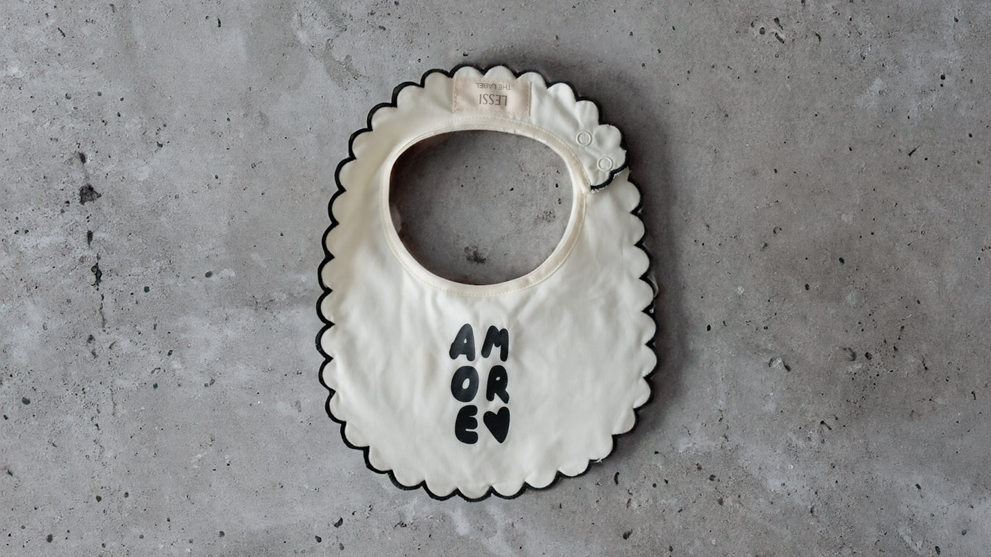 Amore Bib Set