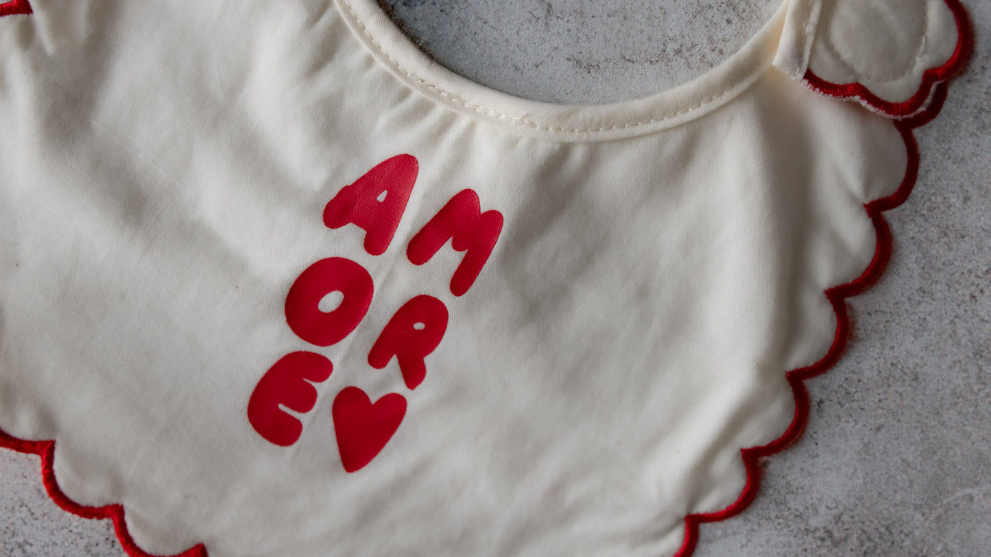 Amore Bib Set