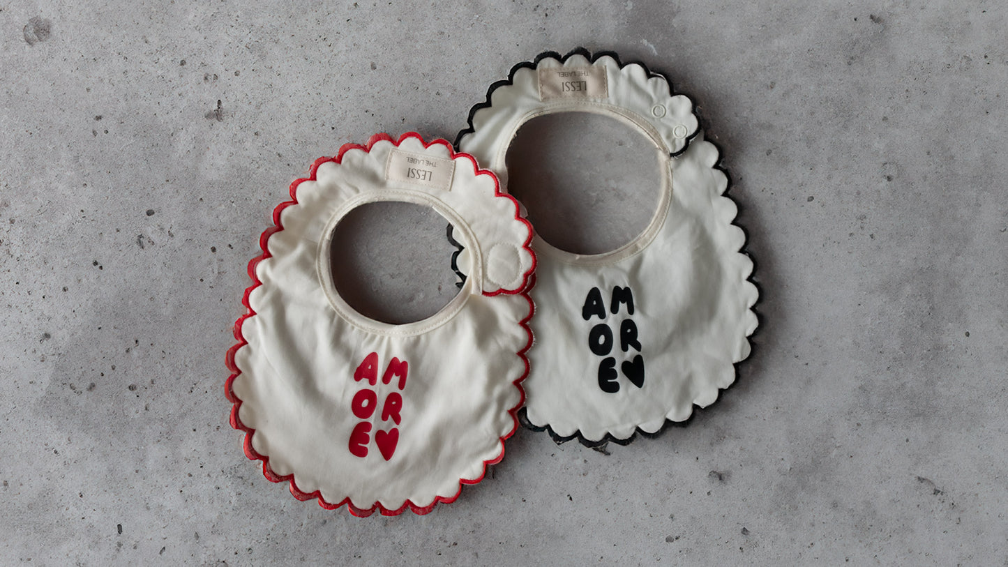 Amore Bib Set