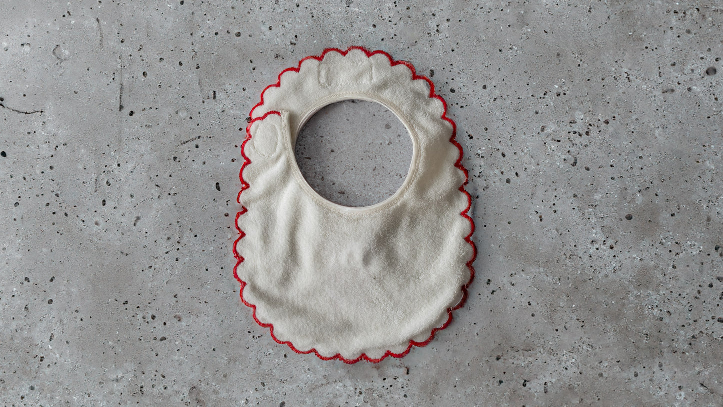 Amore Bib Set