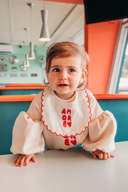 Amore Bib Set